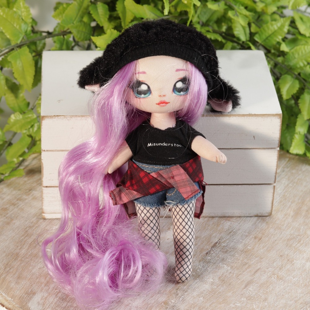 Na Na Na Surprise Dolls Purple Hair Cat Theme Lot of 2 Tuesday Meow